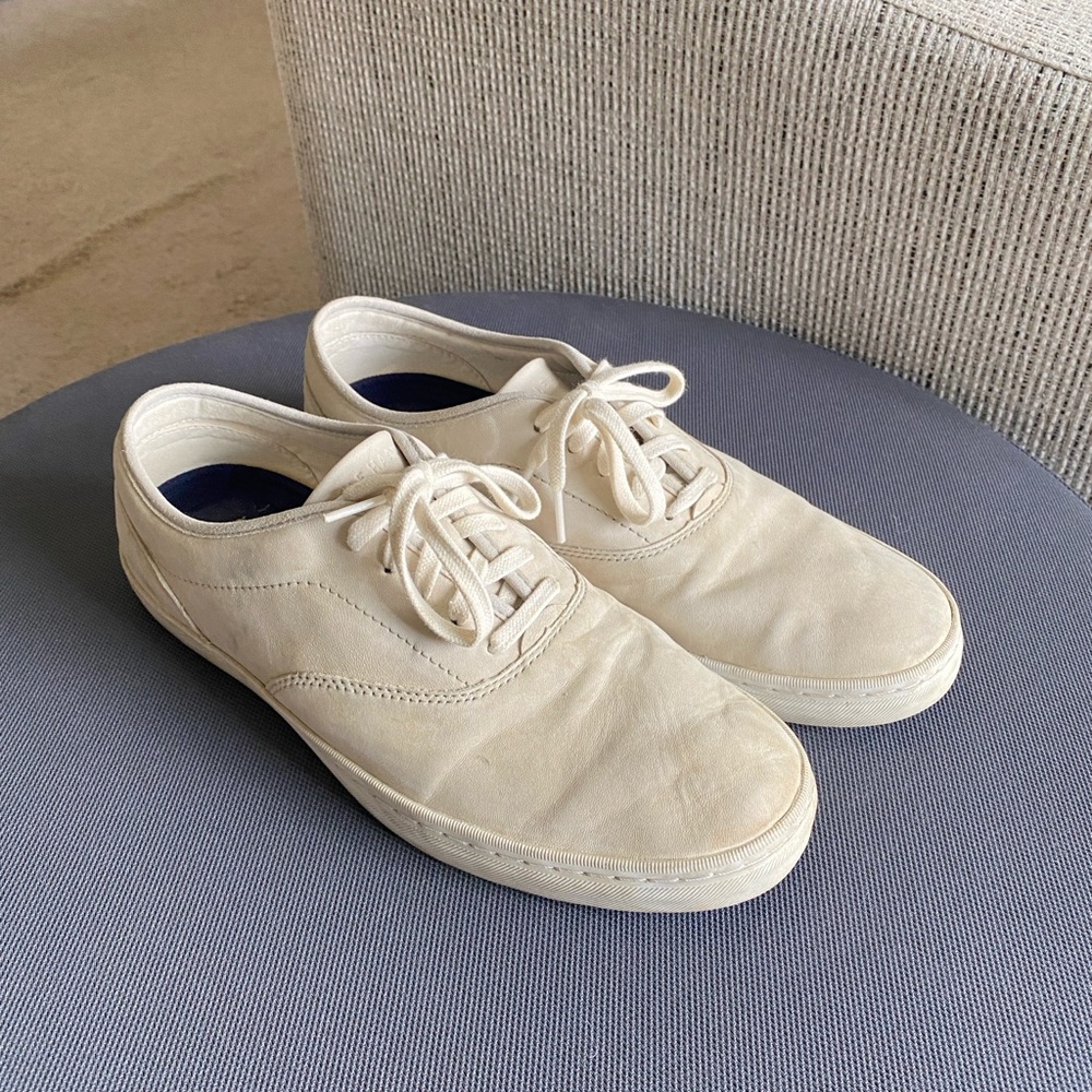 Cole Haan leather sneaker off white size 9.5